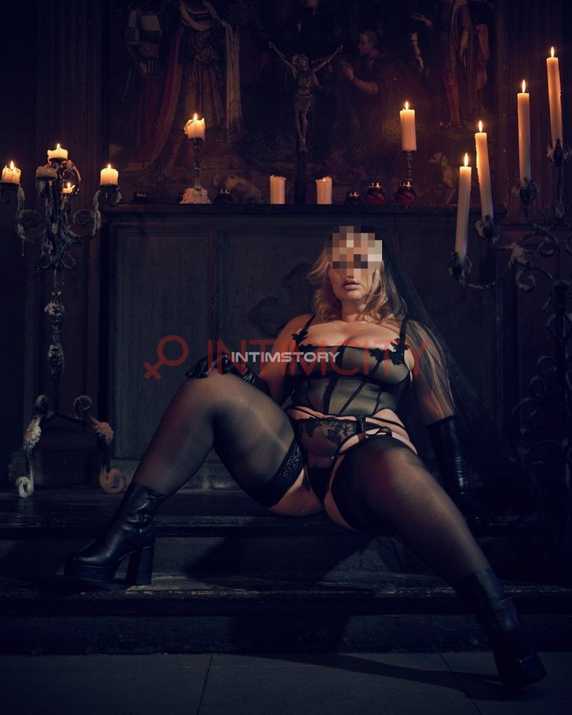 Эскортница Юля IntimCity