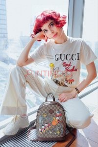 Элитная проститутка Тигренок сосет писю Интимсити