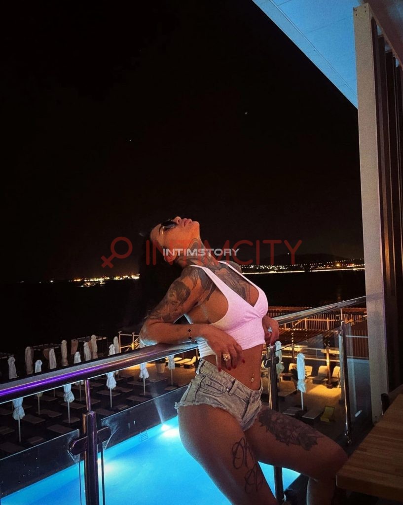 Эскортница Анна IntimCity