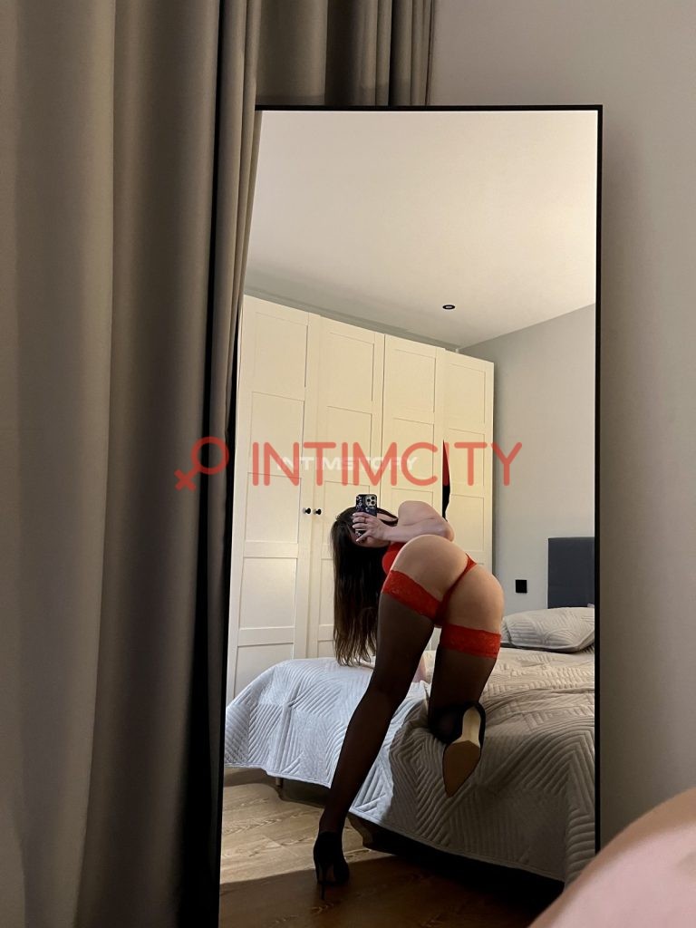 Элитная проститутка Алиса Интимсити