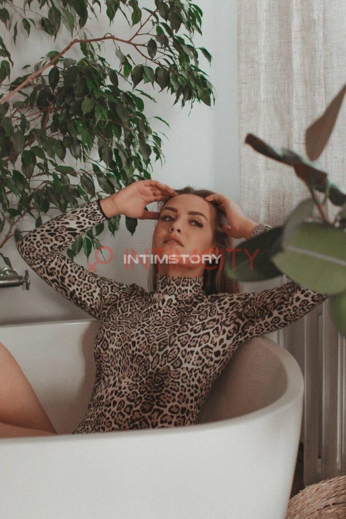 Шлюха Ксения IntimCity