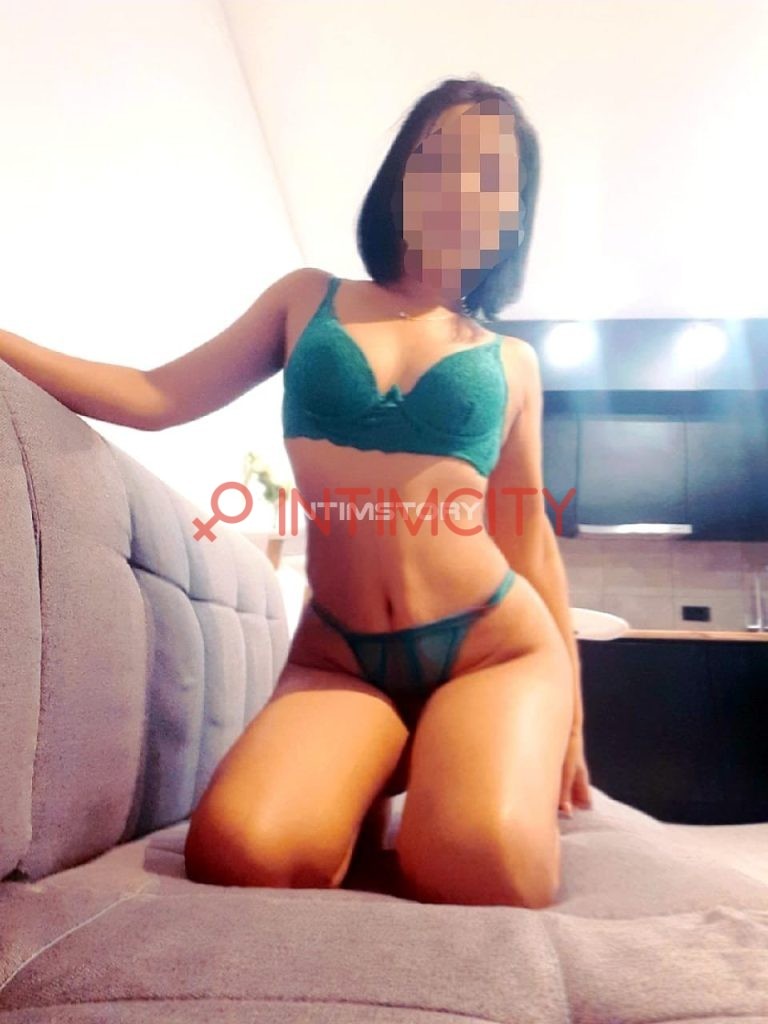 Эскортница Миа IntimCity