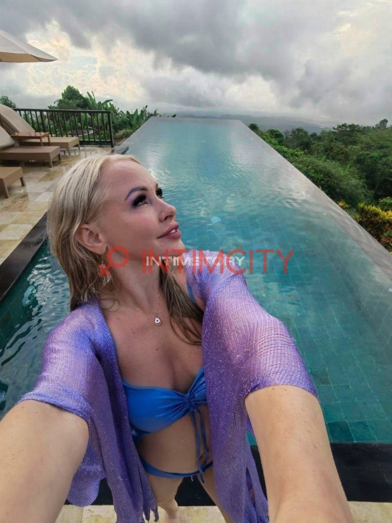 Эскортница Lola Taylor IntimCity