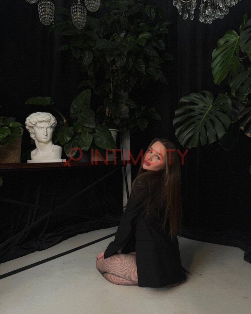 Элитная проститутка Рина IntimCity