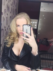 Элитная проститутка Клара IntimCity