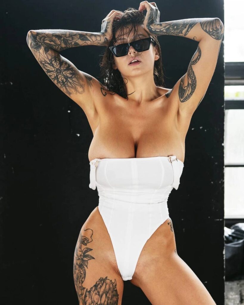 Проститутка Влада IntimCity