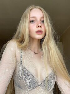 Элитная проститутка Влада Интимсити