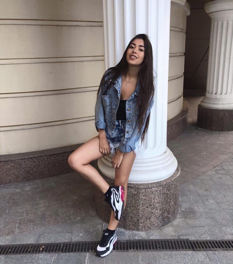 Шлюха Кларисса Интимсити