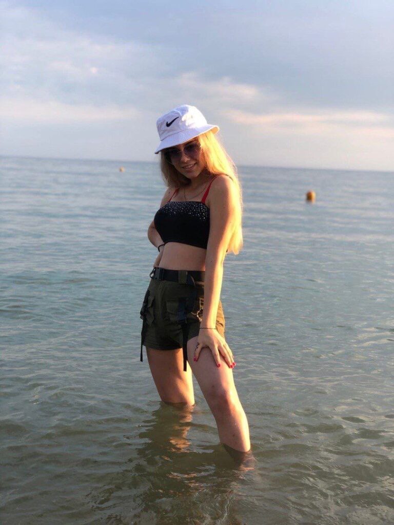 Эскортница Лола IntimCity