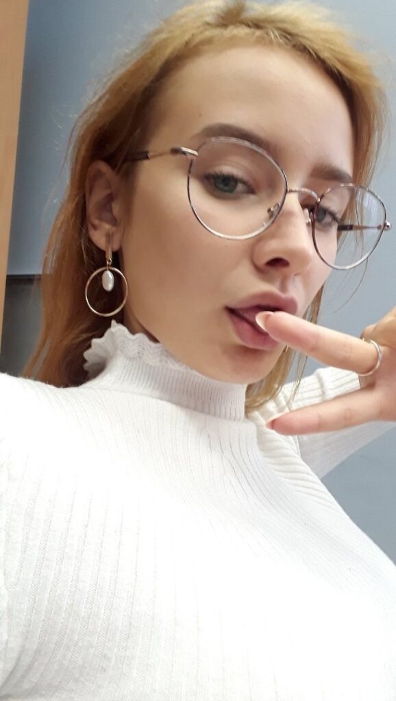 Шлюха Лилиана IntimCity