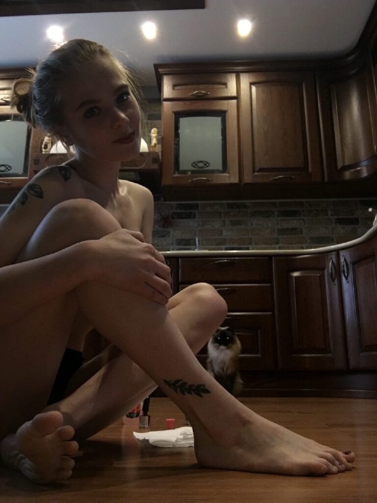 Шлюха Света IntimCity