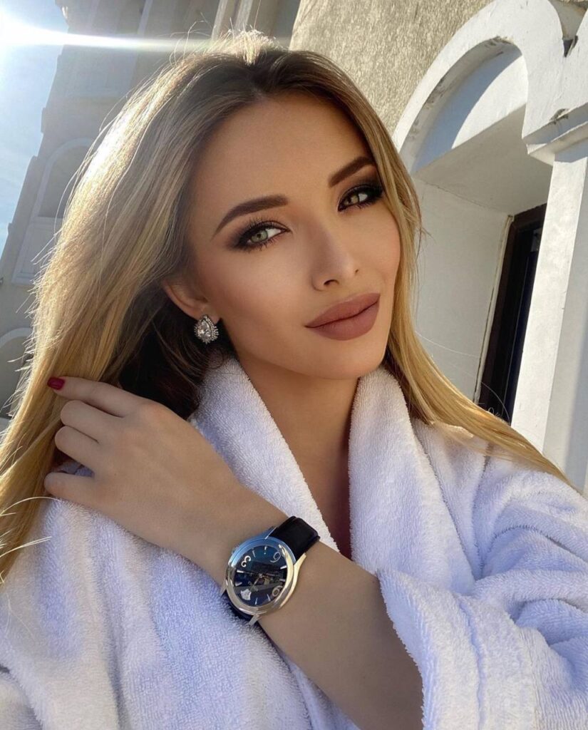 Эскортница Елена IntimCity