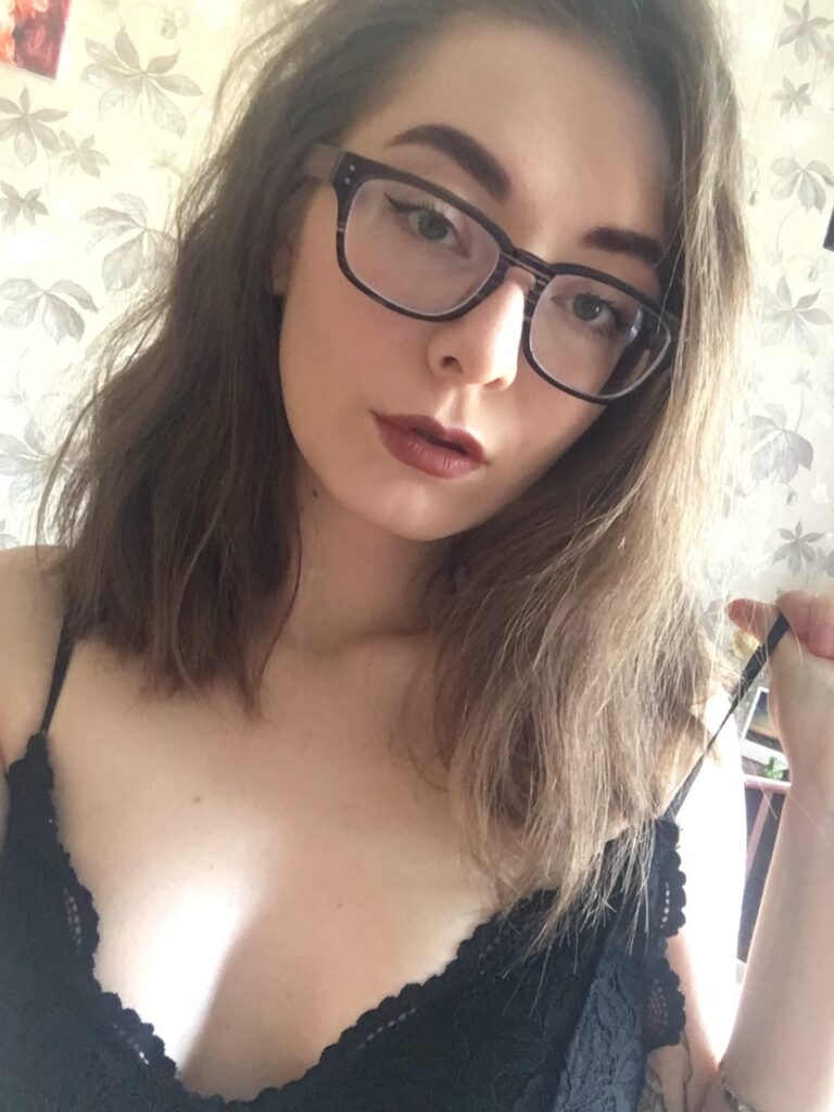 Эскортница Аня Интимсити