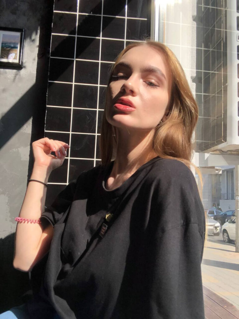 Элитная проститутка Лена IntimCity