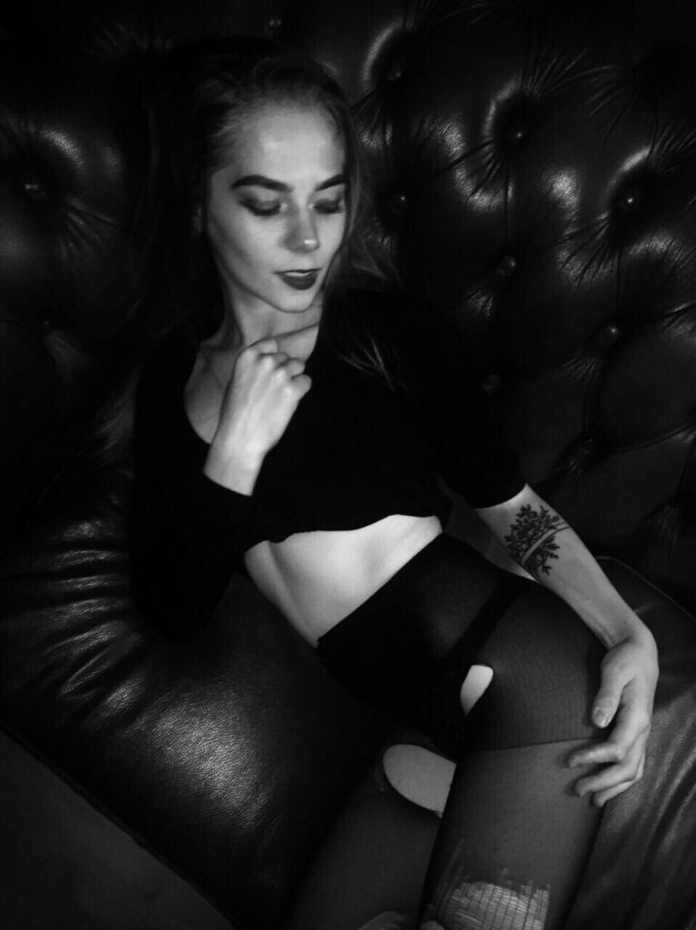 Шлюха Света IntimCity